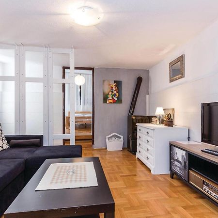 Amazing Apartment In Novi Vinodolski With Wifi Exterior photo